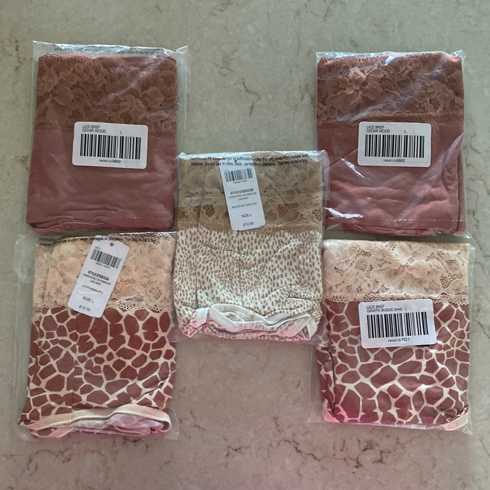 5 Pairs of Soma embraceable signature lace briefs panties new in package large L